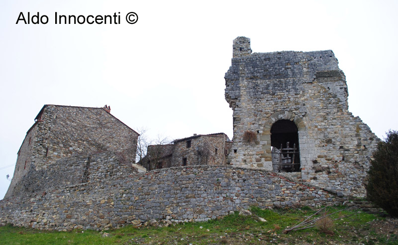 CENNINA: CASTELLO 4' IMMAGINE